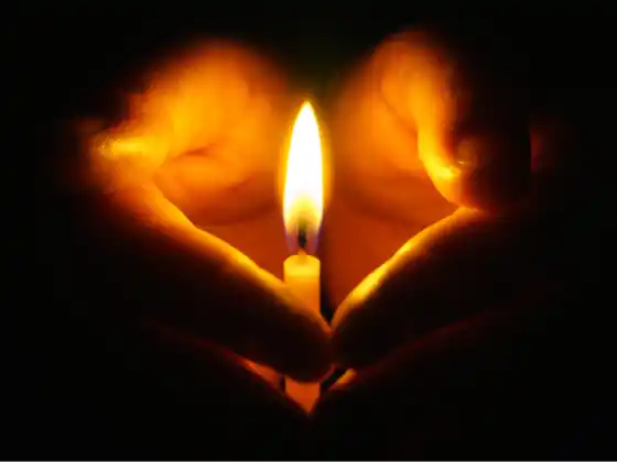 Ketenangan Dalam: Meditasi Trāṭaka untuk Menghilangkan Kecemasan
